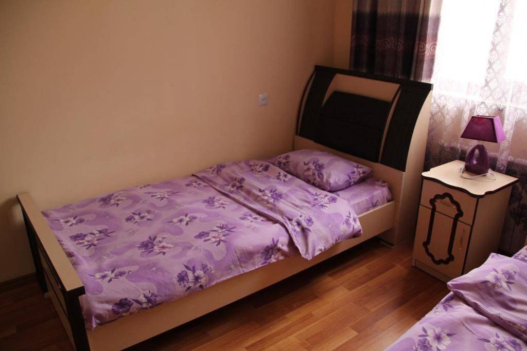 Фотографии номера Односпальная кровать в двухместном номере с 2 отдельными кроватями в  Arm Hostel Ереван